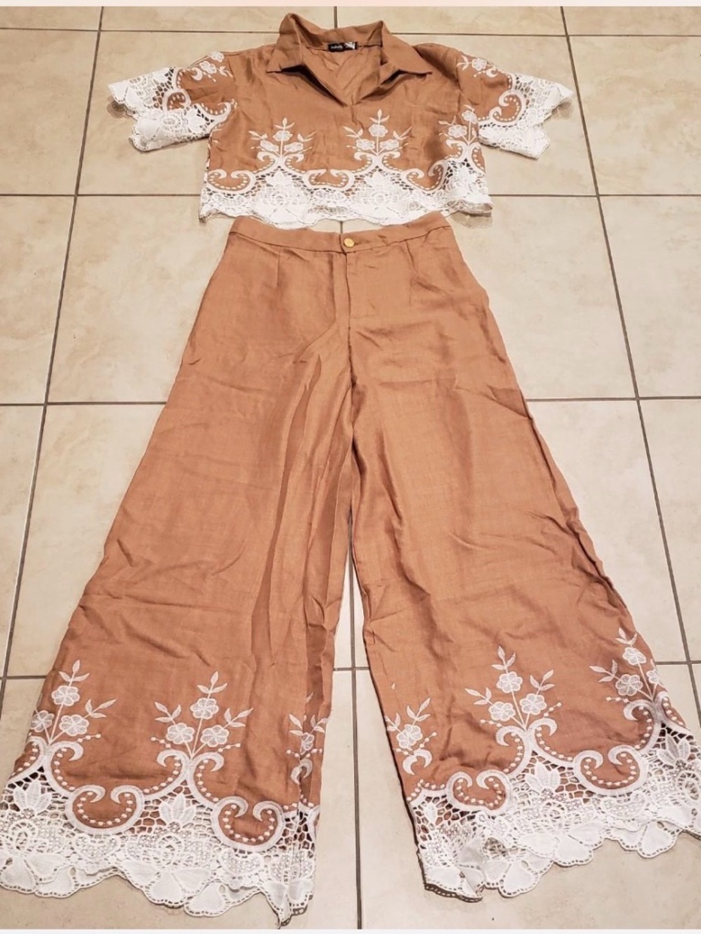 Aveloria set top and pants